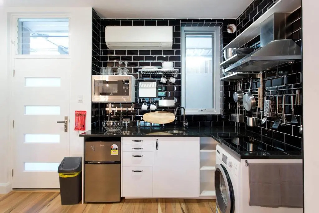 Industrial Central Apartment - Shop 8