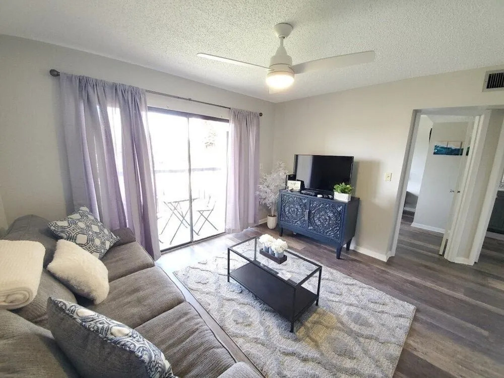 Ocean Village Club N34