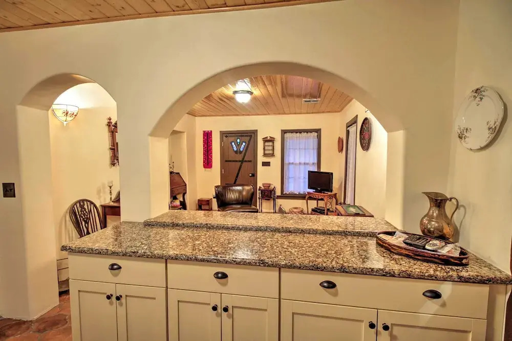 Charming Couples Casita, Walk to Old Mesilla Plaza