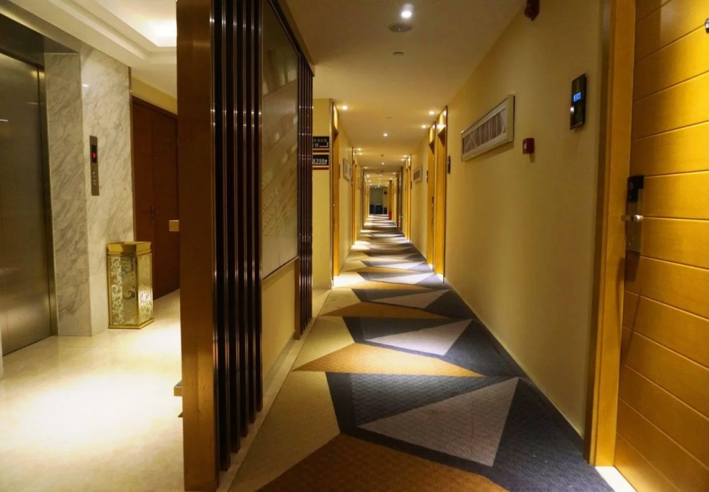 Super 8 by Wyndham Shanghai Songjiang Xincheng Metro Station