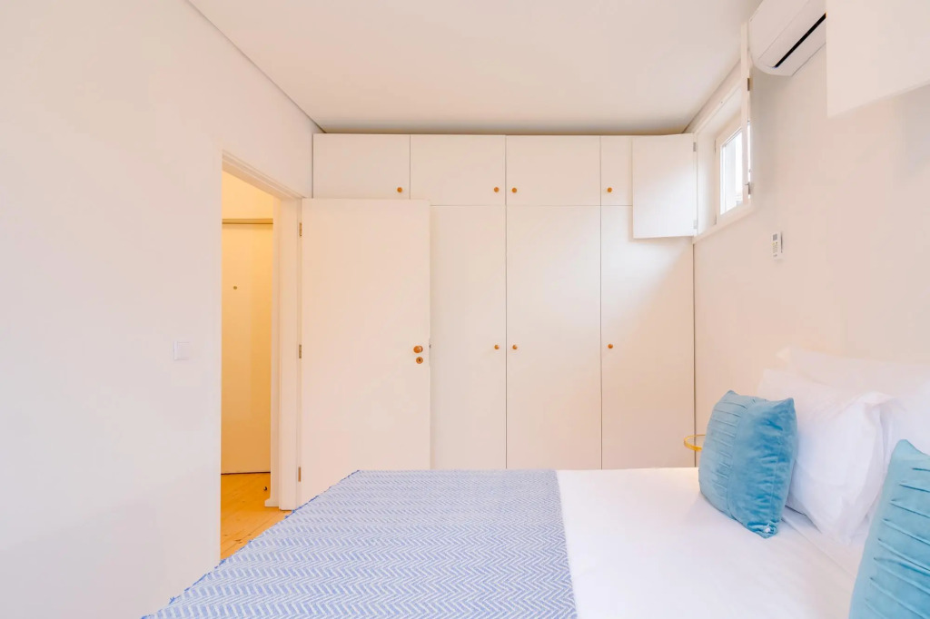 Taipas 9 in Oporto With 1 Bedrooms and 1 Bathrooms