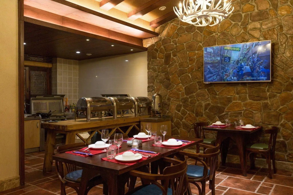 Shangri-la Bird of Paradise Inn
