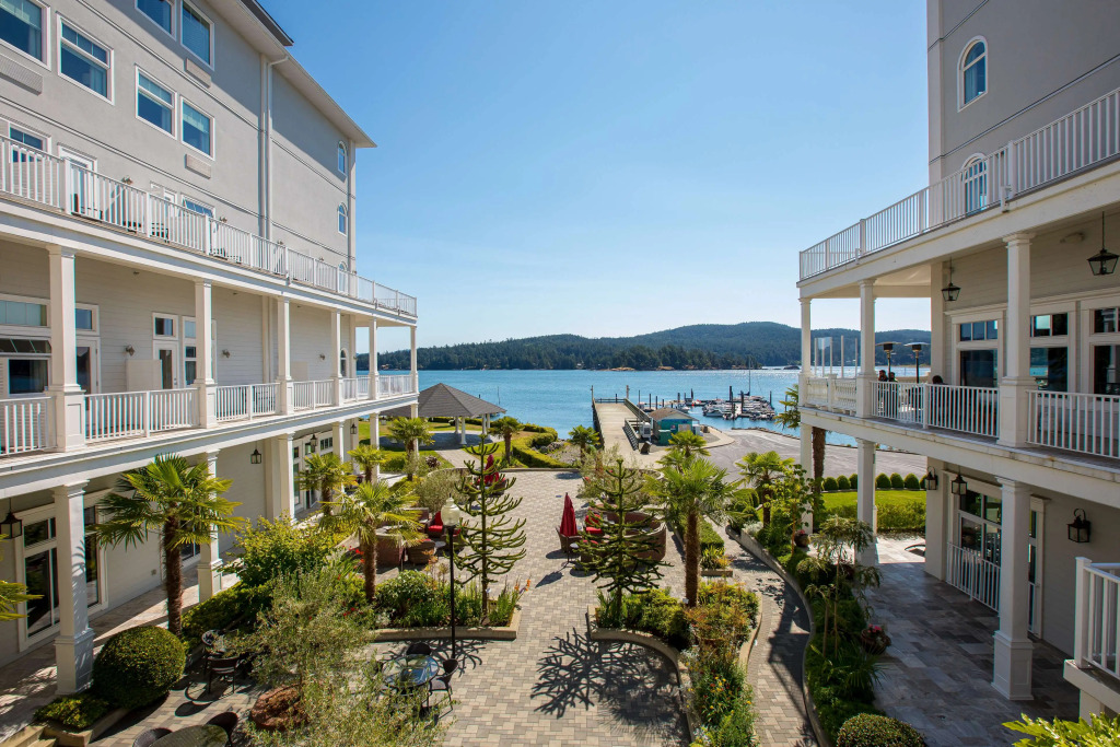 Prestige Oceanfront Resort, WorldHotels Luxury
