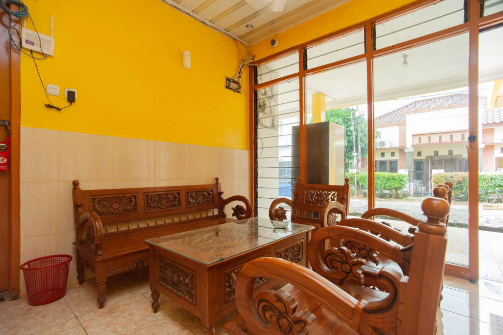 RedDoorz at Jalan Wayhitam Palembang