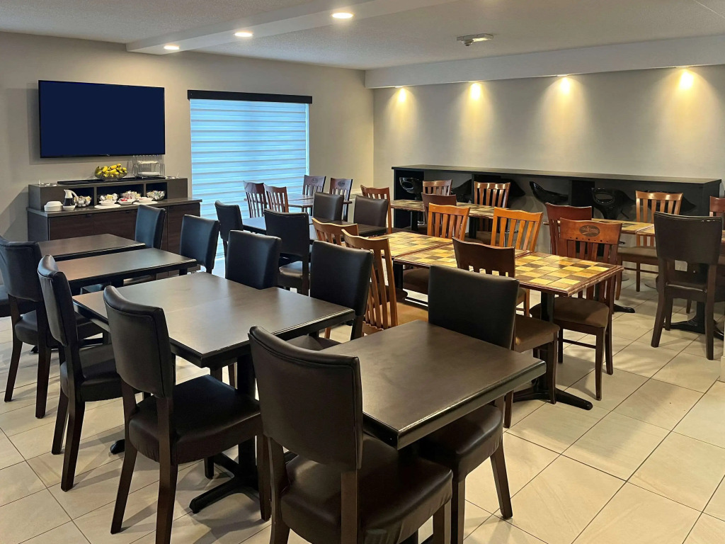 Econo Lodge Airport Quebec