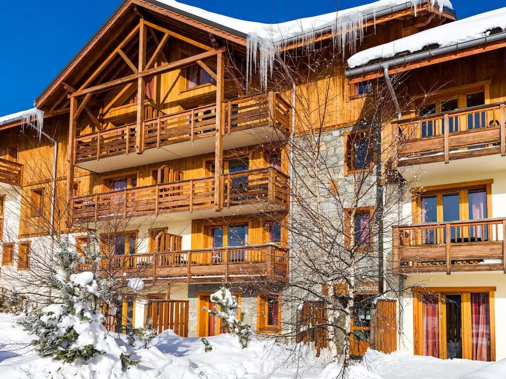 Residence: 4-bedroom Duplex Apartment