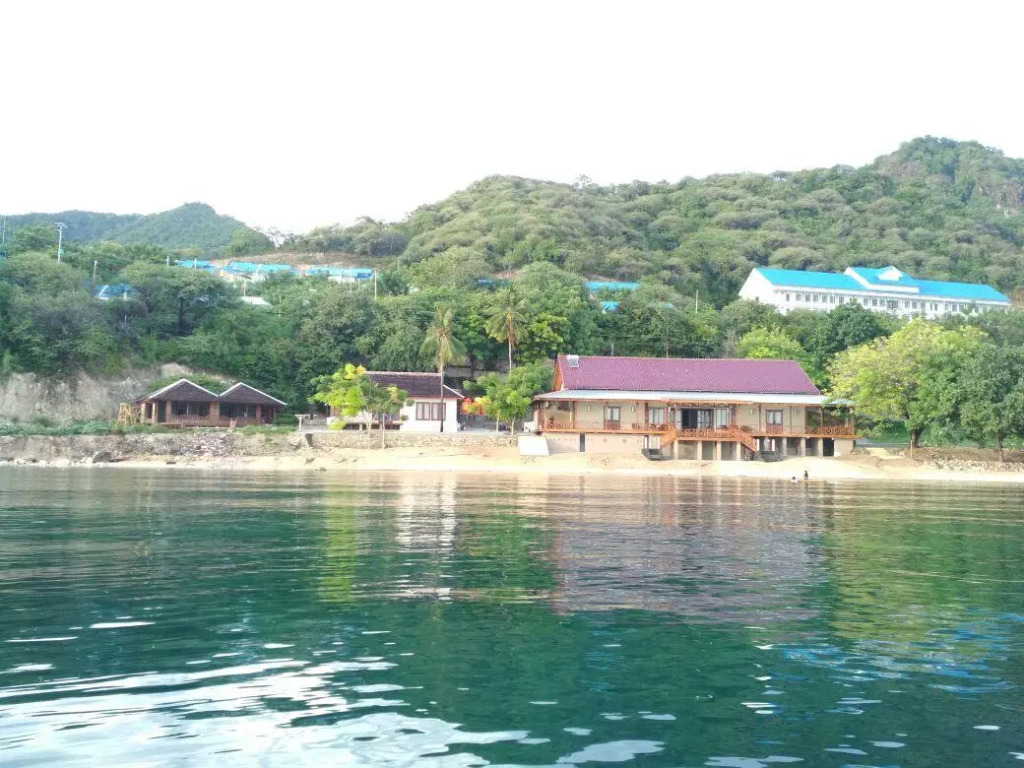 century beach resort gorontalo