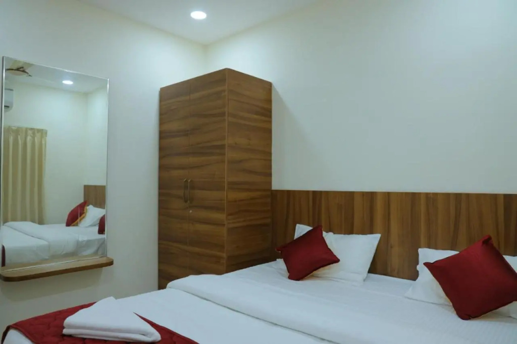 Padma Homes Stay- Luxury Service Apartment 1BHK & 2BHK & 3BHK