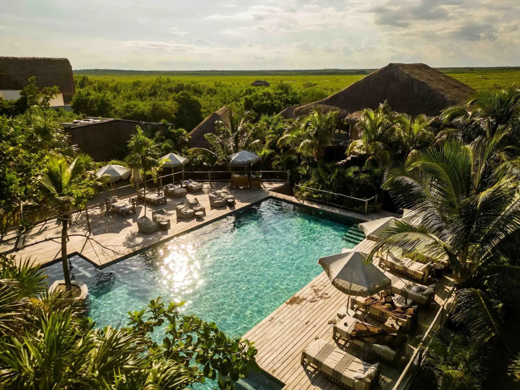 Radhoo Tulum