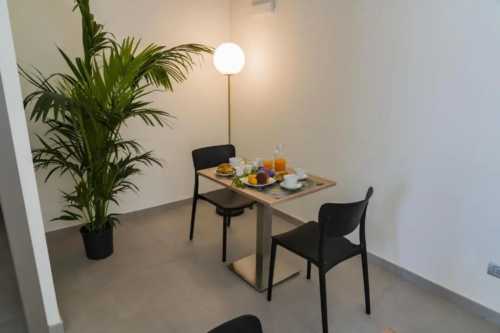11 Catalani Rooms
