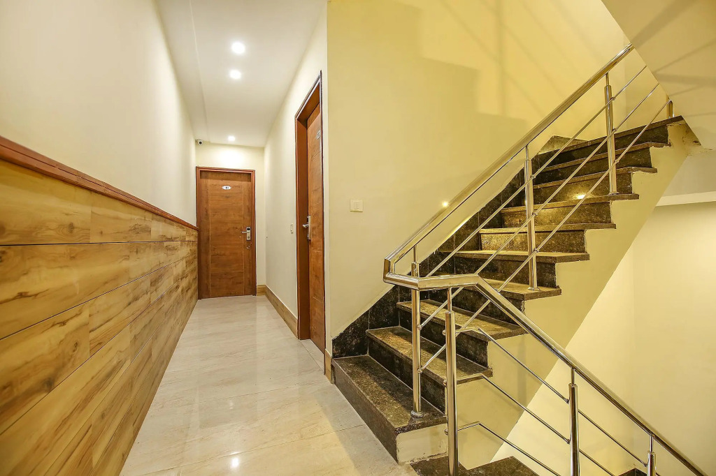 Fabhotel Melano