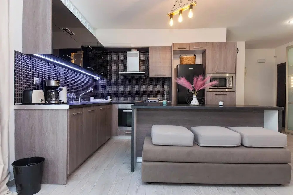 Luxurious 3 Bd Modern Apt in Dafni
