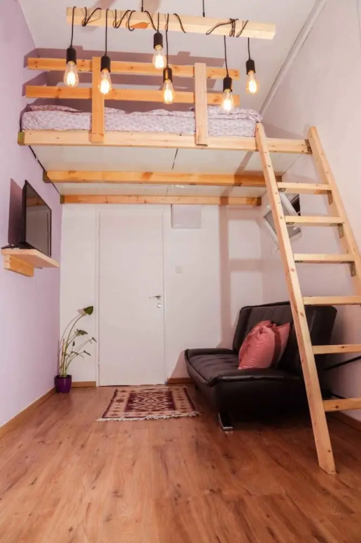 Great studio at the Center of the Center