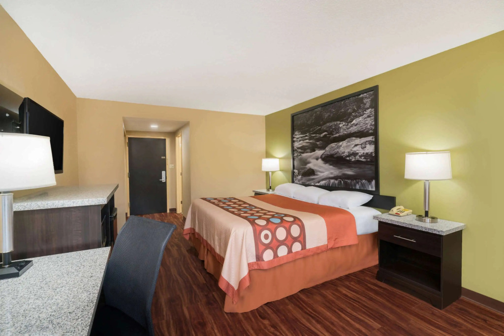 Super 8 by Wyndham Raleigh North East
