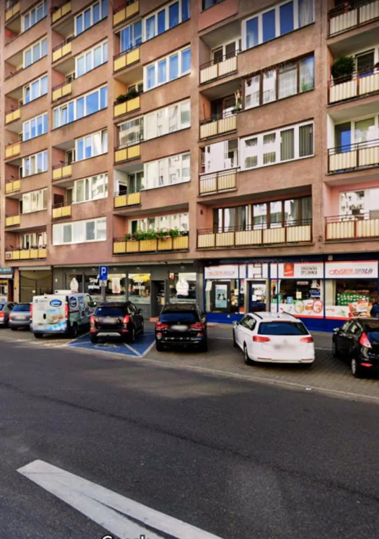 Super Apart Żelazna 83-85
