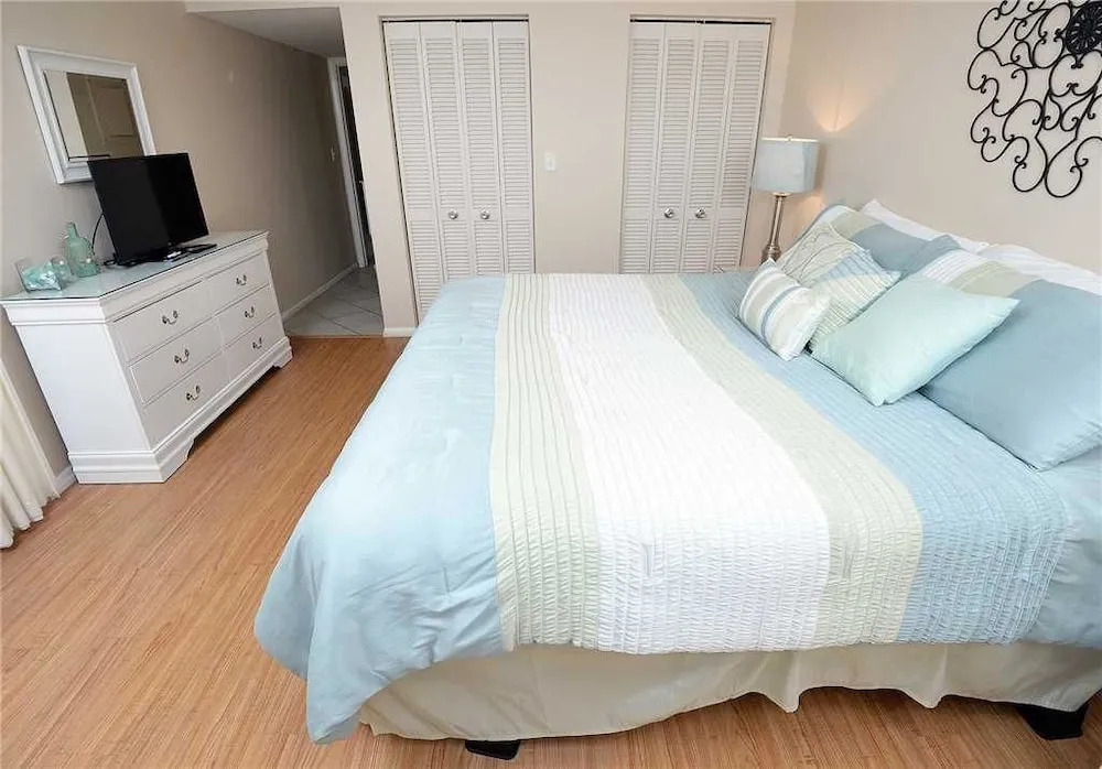 Regency Towers 1013 - Two Bedroom Condo