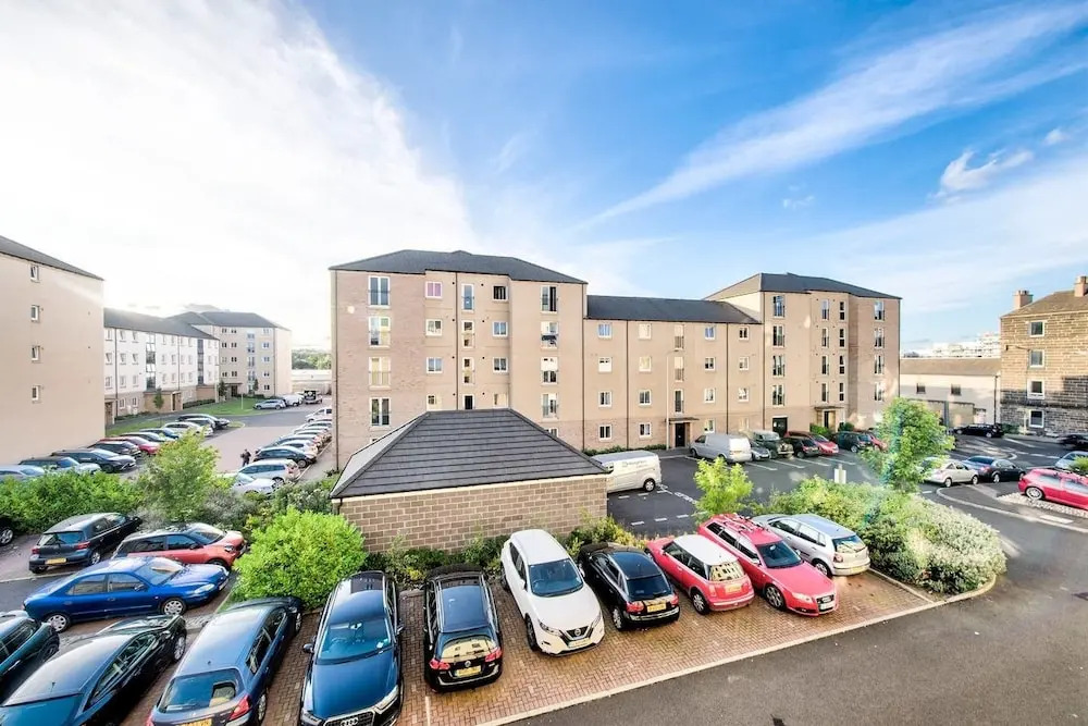 Bright 2Br Flat With Good Links To City Centre