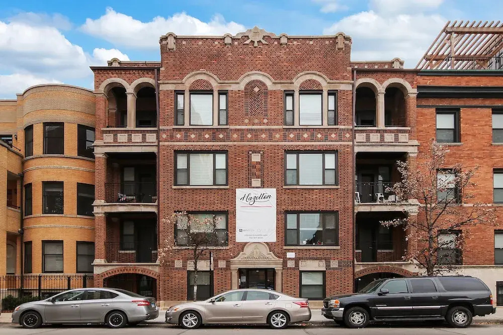 Elite Studio Apt near Shops in Uptown