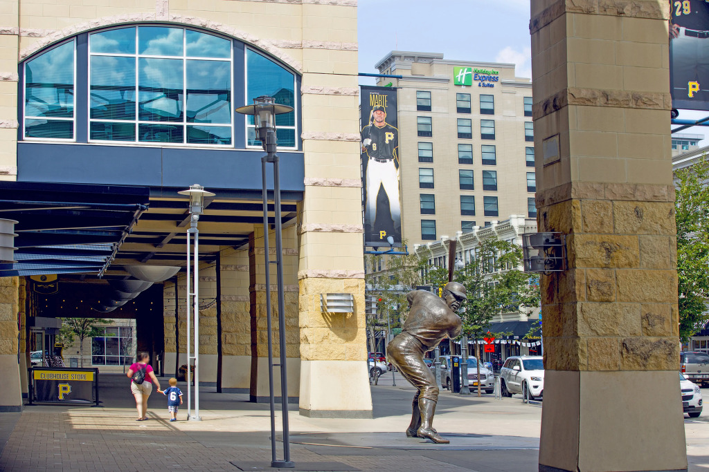 Holiday Inn Express & Suites Pittsburgh North Shore by IHG
