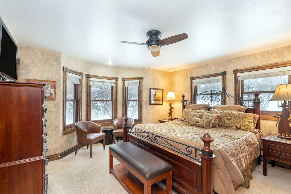 Bachman Village 9 by Avantstay Character Home Close To Town & To The Slopes! Permit#3685