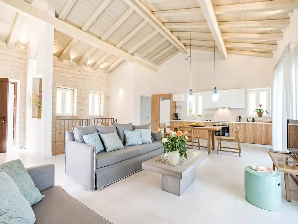 Villa Yaisemi by PosarelliVillas