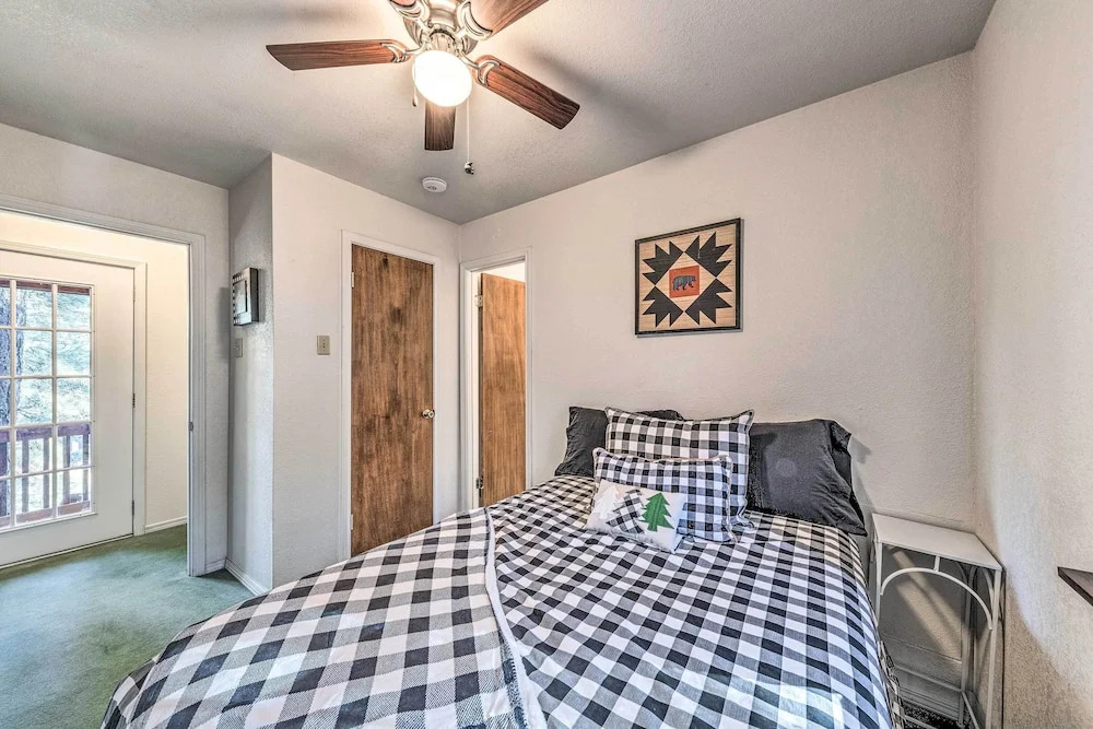 Ruidoso Alpine Retreat - 1 Mi to the Main Street!