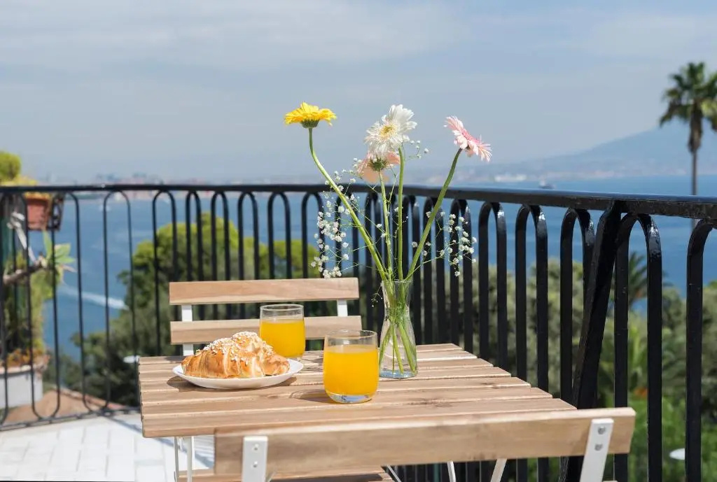 BayView Posillipo, modern, spacious, kids-friendly, stunning view