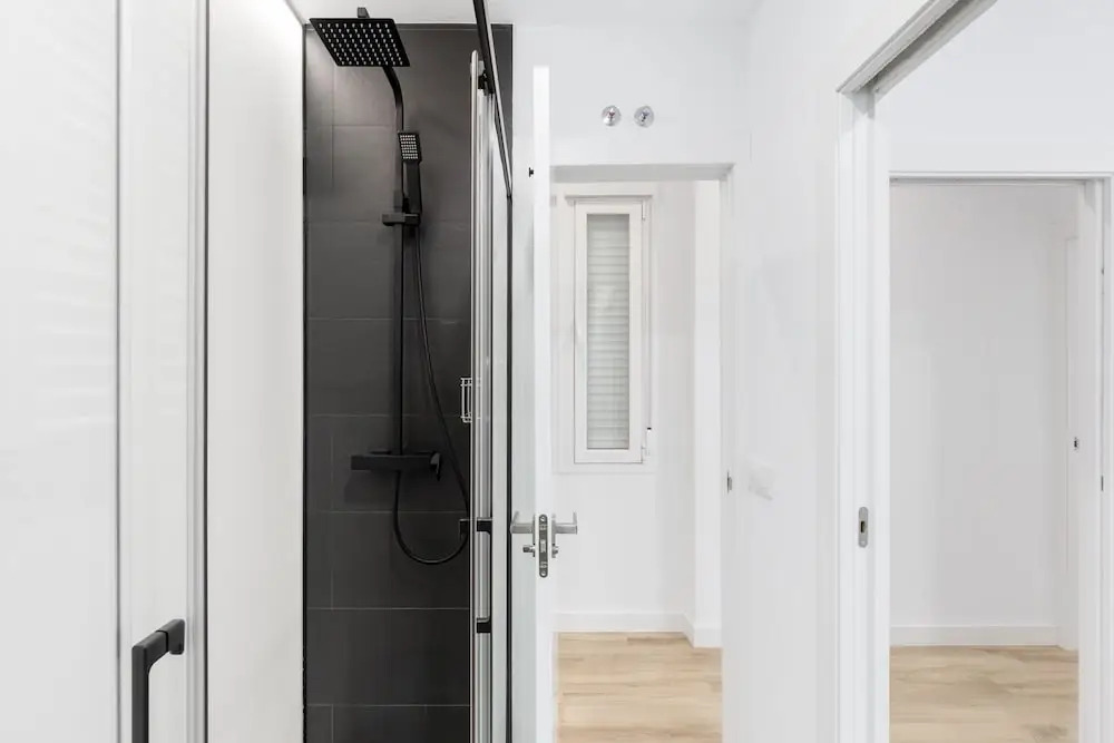 Atocha Apartment by FlatSweetHome