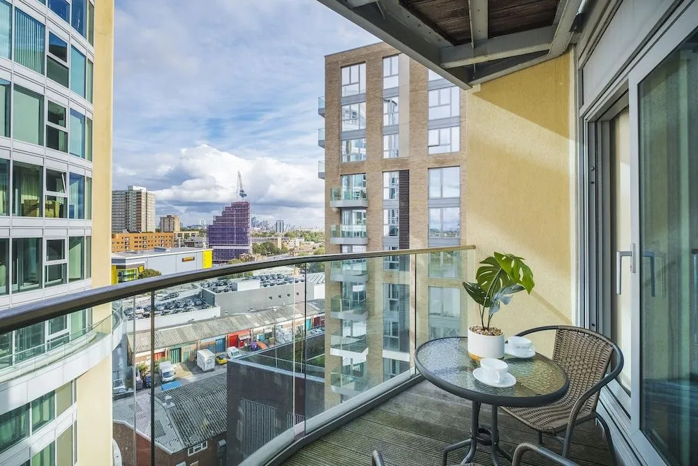 My Serviced Space - Bridges Court Road