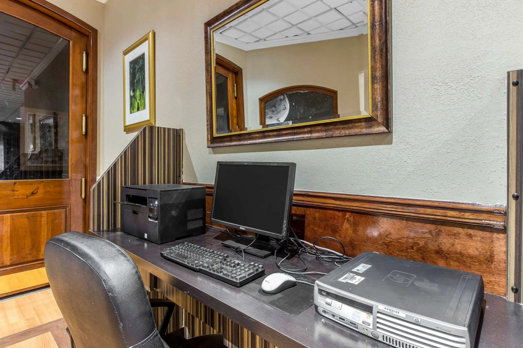 Quality Inn Savannah Midtown