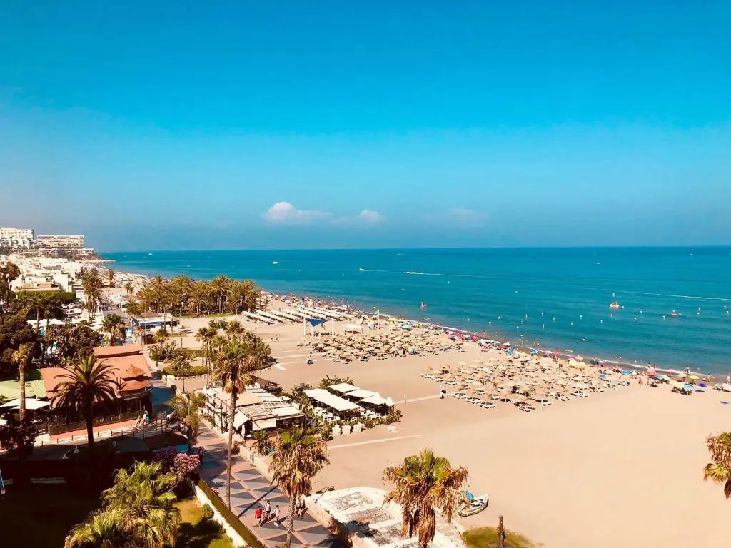 Apartamento Torremolinos - A 600m de la playa de La Carihuela - PISCINA - PARKING GRATIS - EXCELENTE CONEXIÓN WIFI