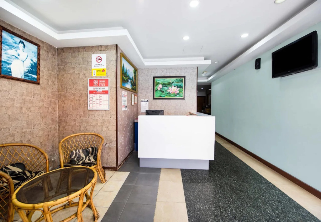 Hotel Sixty Six