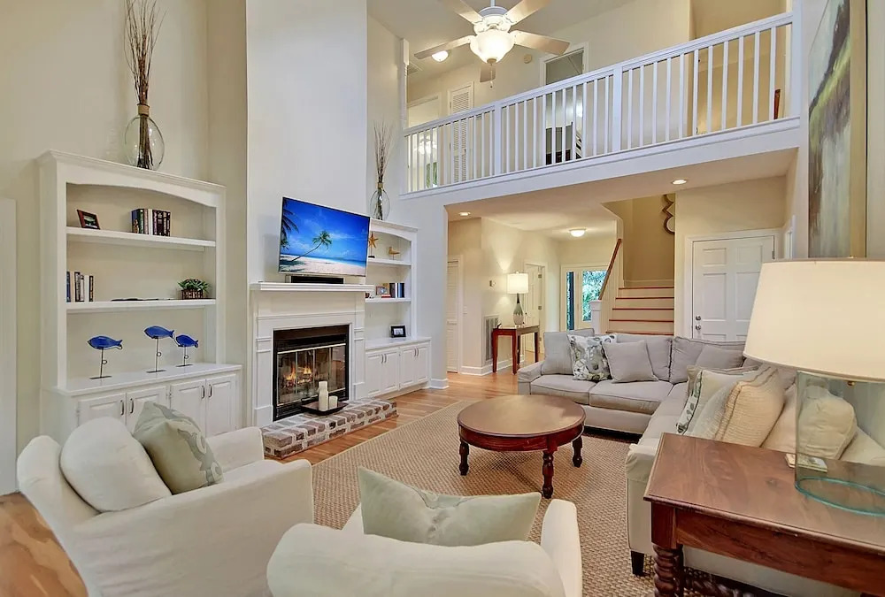 Gated 5br W/ Private Pool - Beaches, Playground 5 Bedroom Home