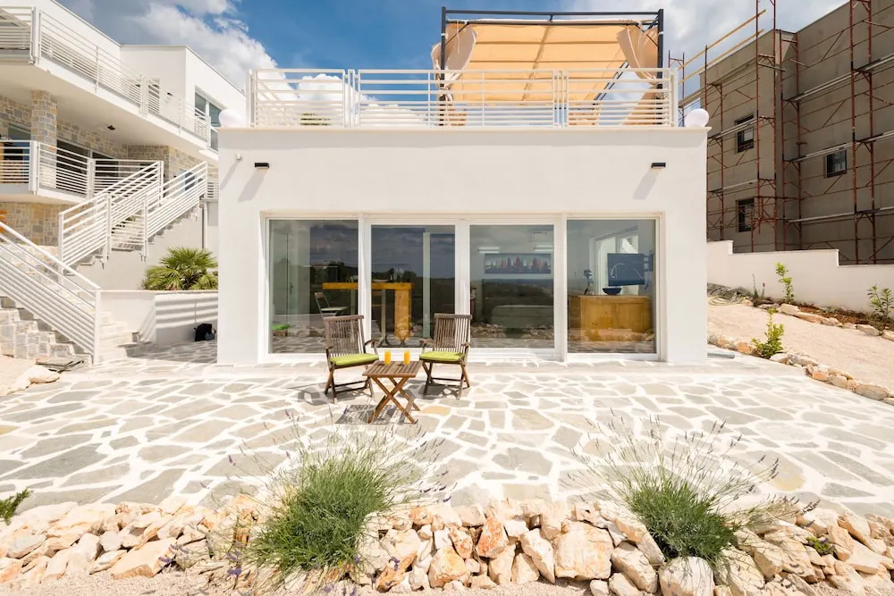Villa White Pearl