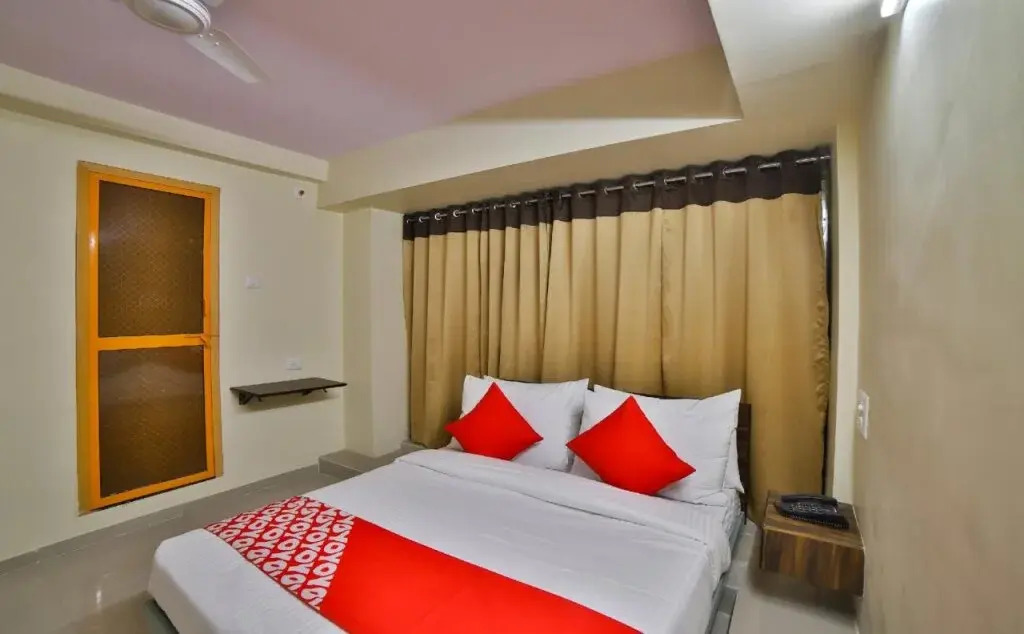 Madhuram Arcade By OYO Rooms