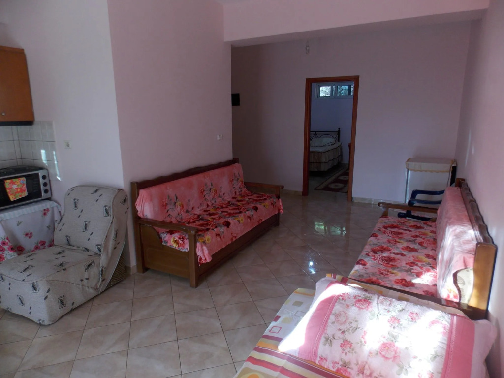 Bebi Hotel And Apartments
