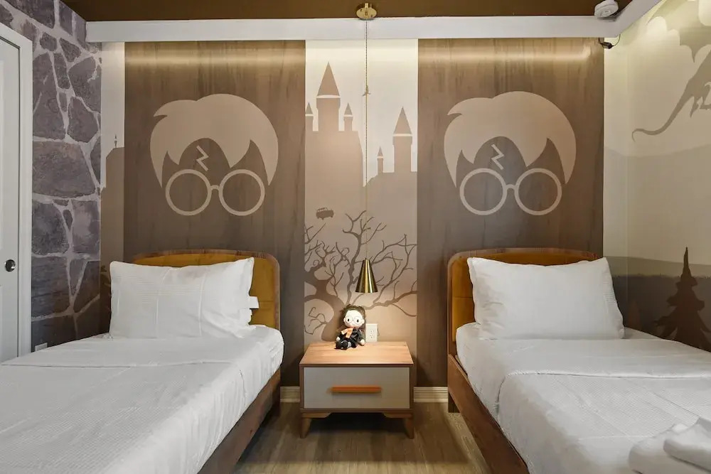 Luxury Disney Home w/Private Pool Spa Game Bar