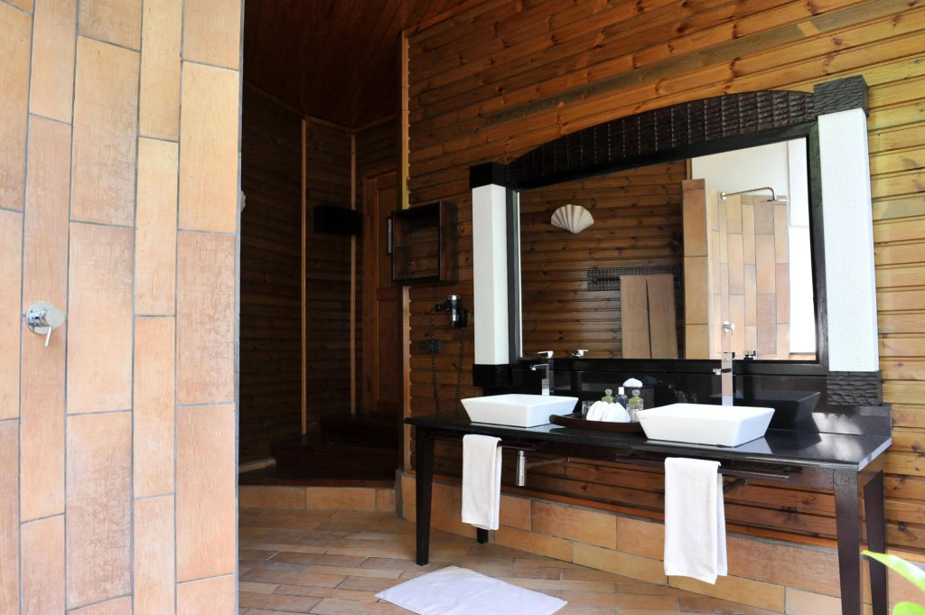 Komandoo Island Resort & Spa