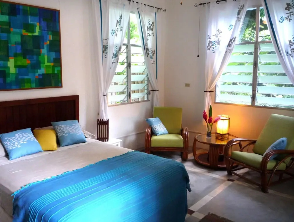 Togo B&B Farallon