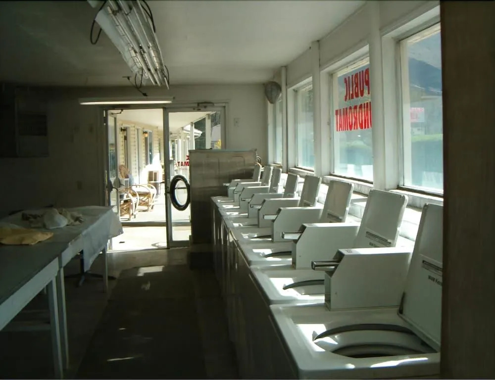 Salmon River Motel