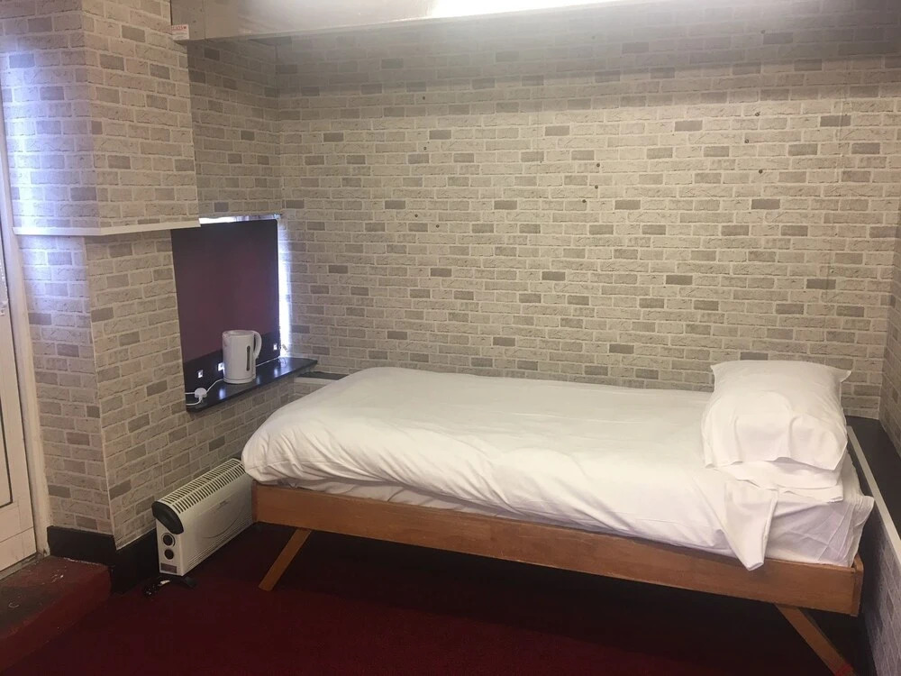 Budget Rooms Crosskeys