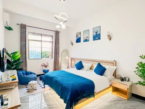 Weizhou Island Qingnianhai Homestay(涠洲岛青念海民宿)