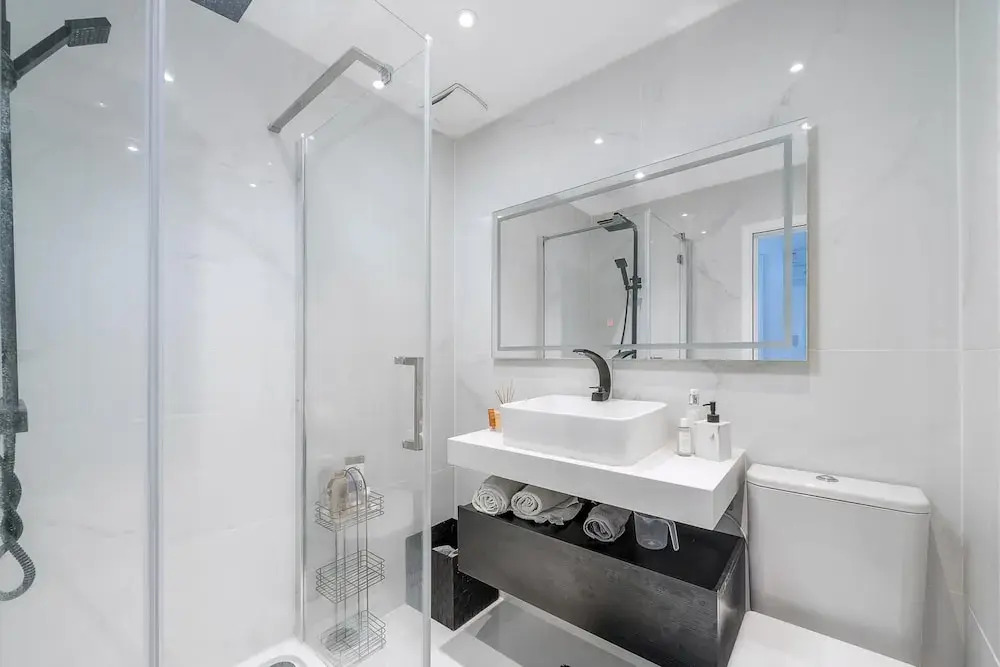 Modern South Wimbledon Stay