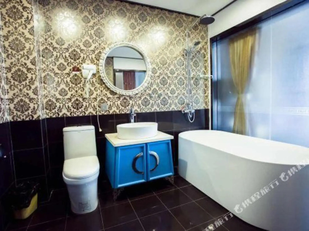 Dandong Yihai Business Hotel