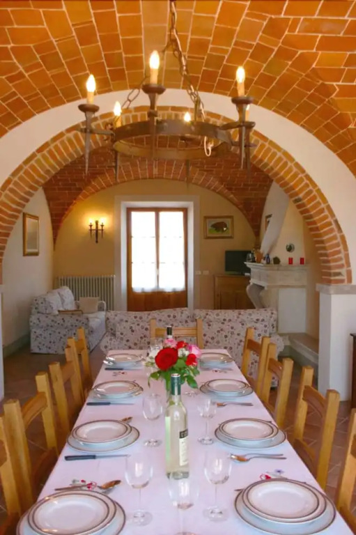 Stunning private villa for 8 guests with private pool, WIFI, TV, terrace, pets allowed and parking