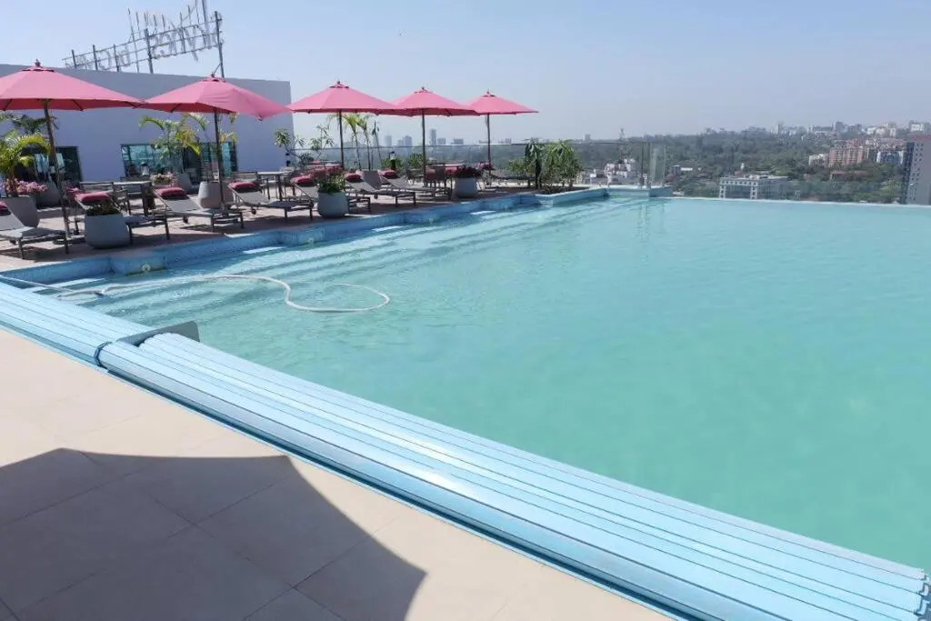 Lovely 2 Bdrm Serviced Apartment with pool & sauna
