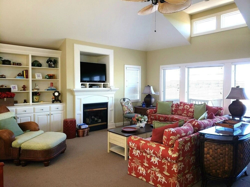 The White - 3 Br Home