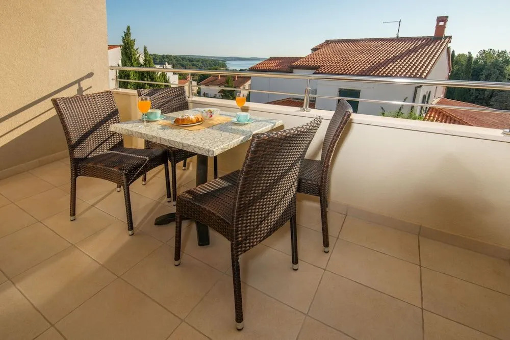 Apartments Oliva