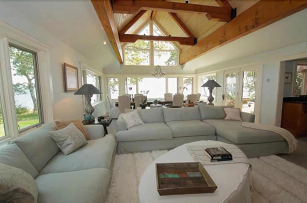 Sea Spray - Six Bedroom Home