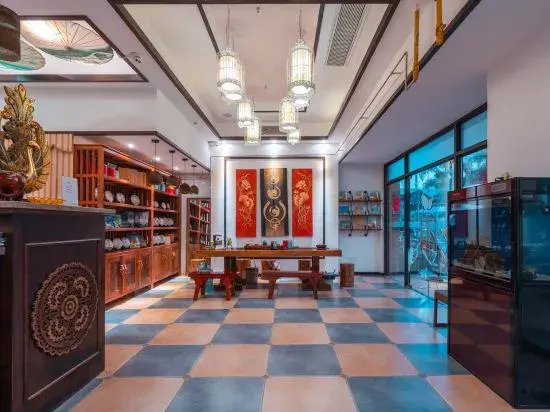 Wanqian Hotel